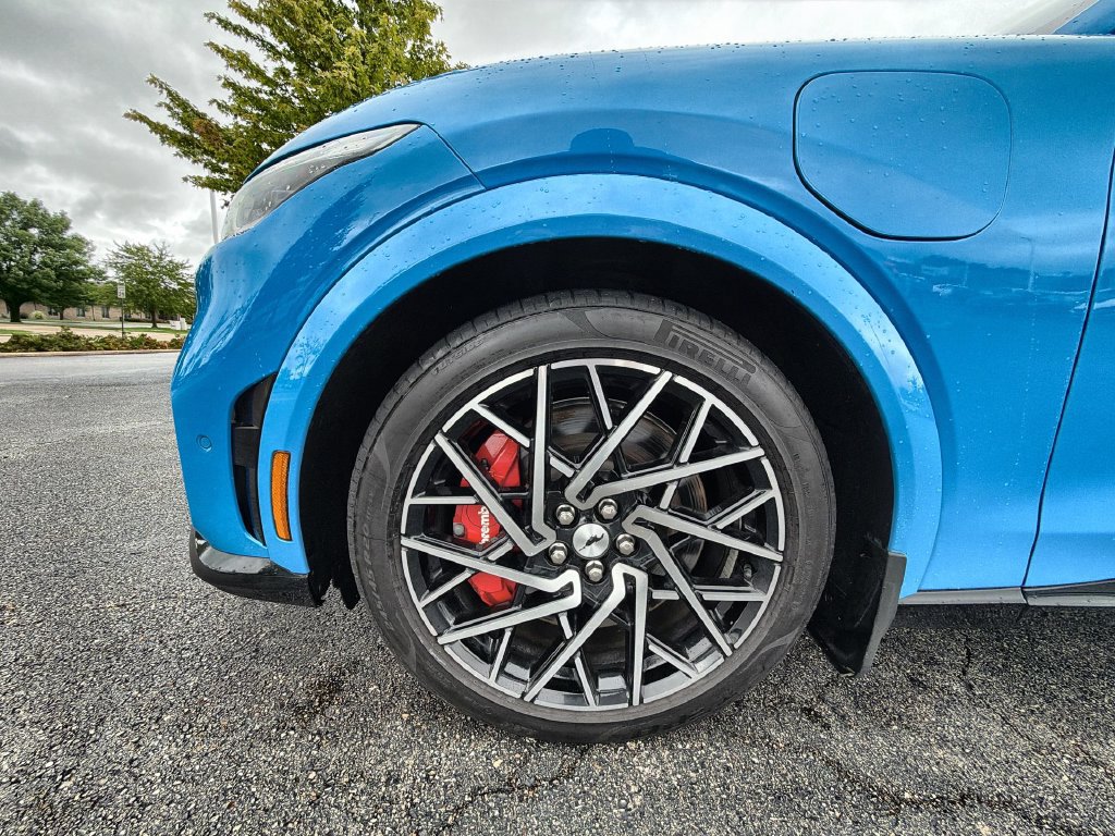 Used 2022 Ford Mustang Mach-E GT w/ GT Performance Edition AWD/4WD image 17