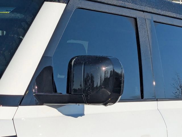 Used 2023 Land Rover Defender 110 V8 image 11