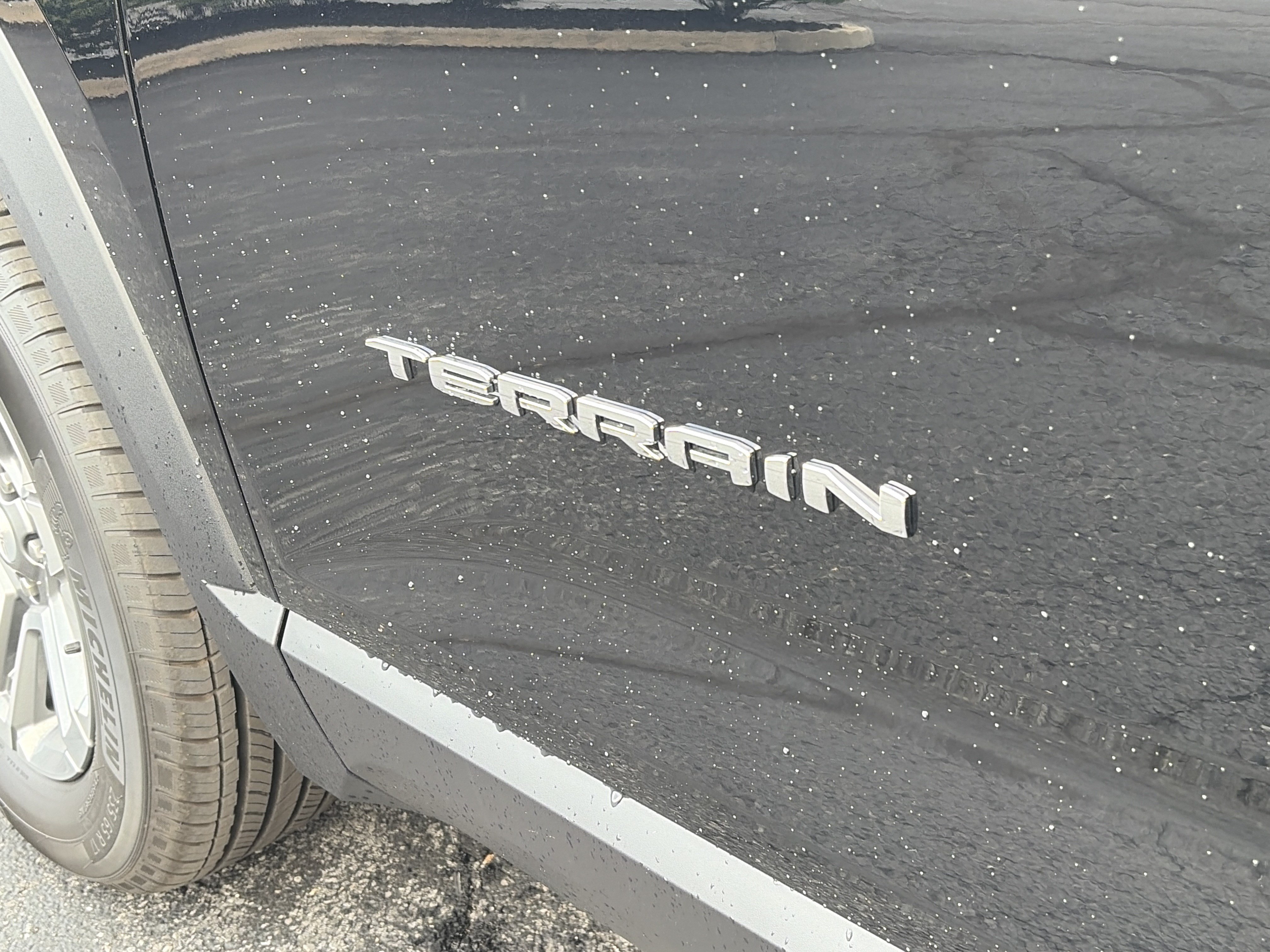 Used 2026 GMC Terrain Elevation w/ Technology Package II FWD image 9