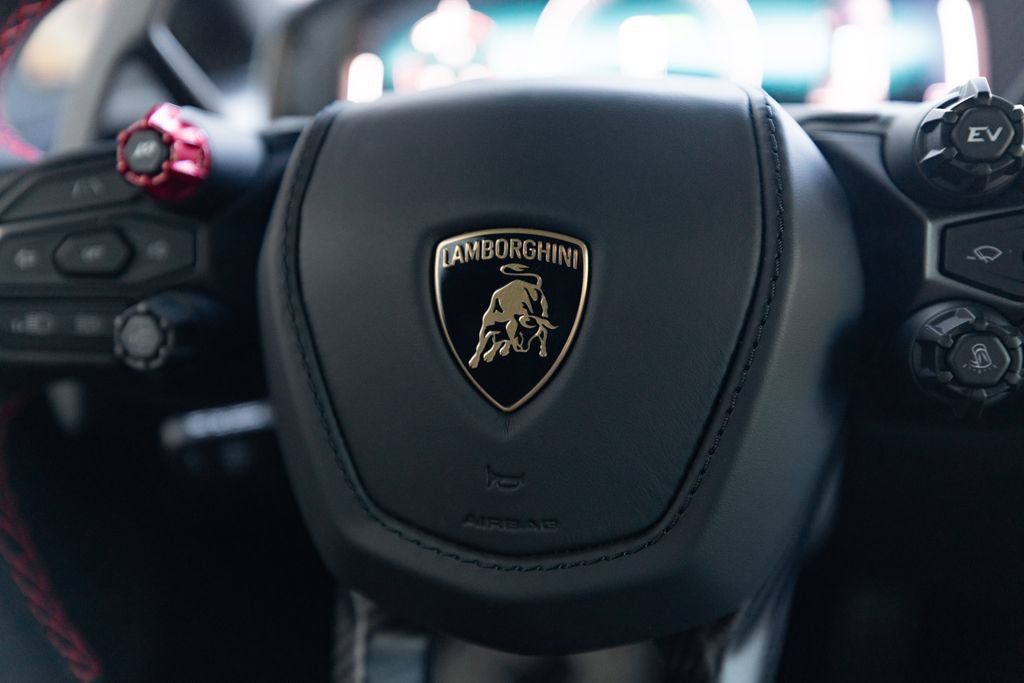 Used 2026 Lamborghini Temerario AWD/4WD image 35