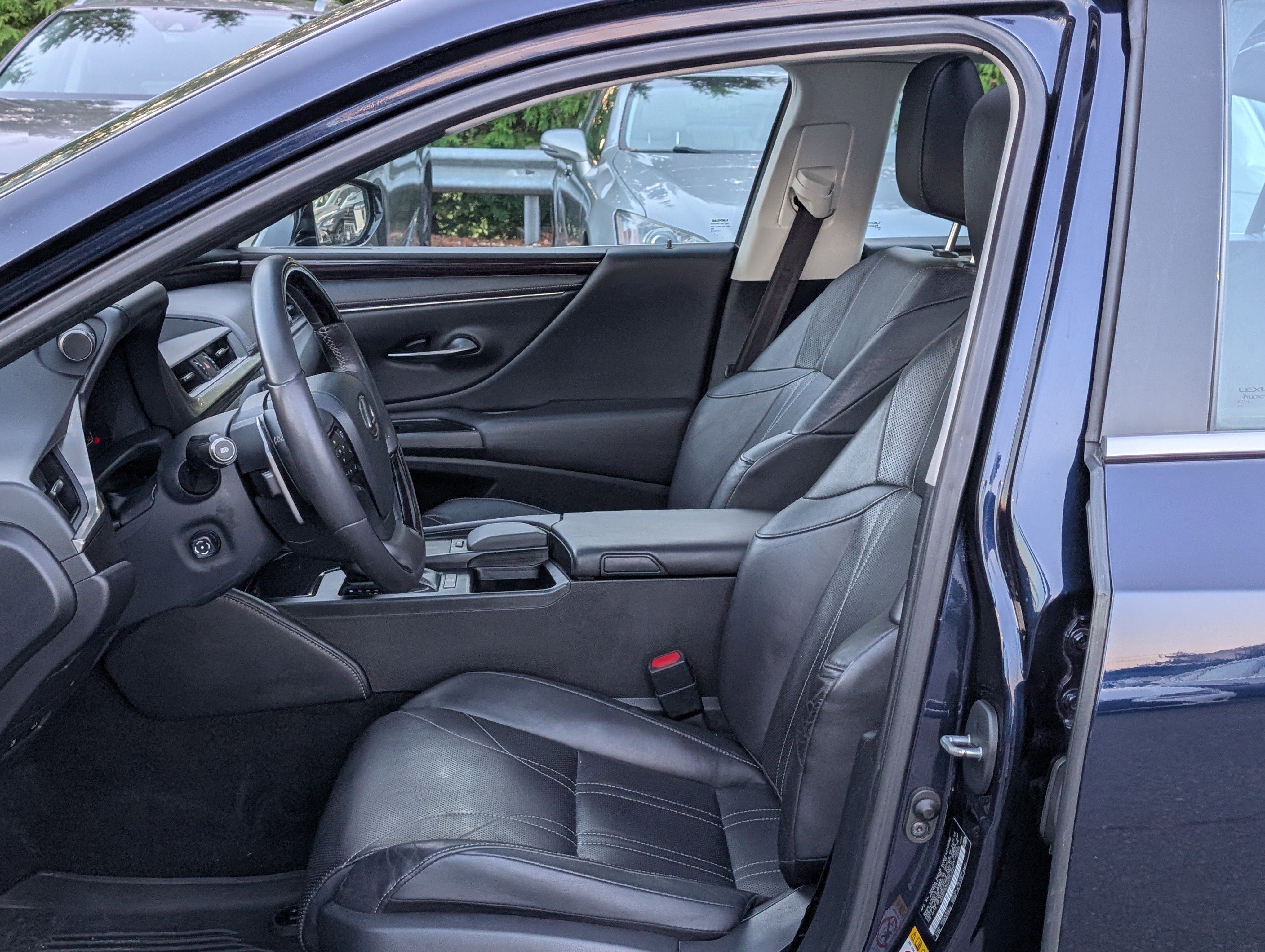 Certified 2019 Lexus ES 350 w/ Accessory Package image 16