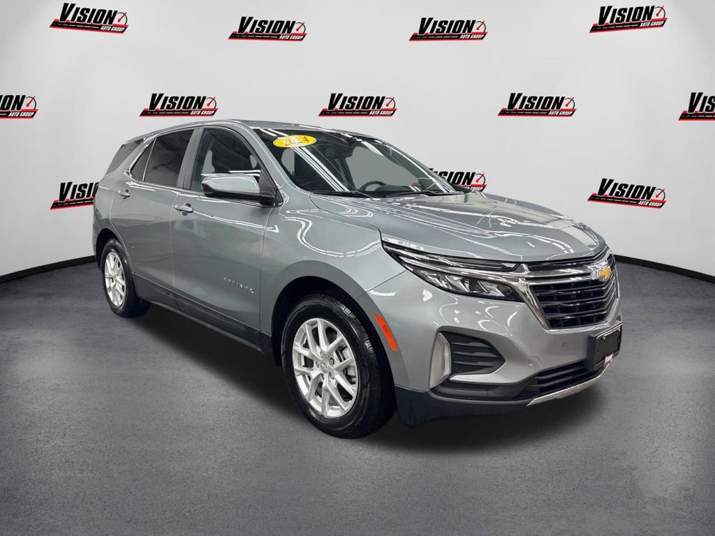 Used 2024 Chevrolet Equinox LT image 3