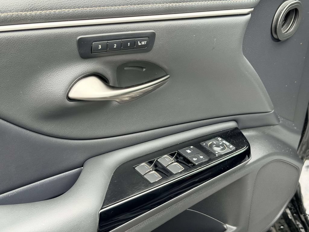 Used 2024 Lexus ES 350 w/ Premium Package FWD image 13