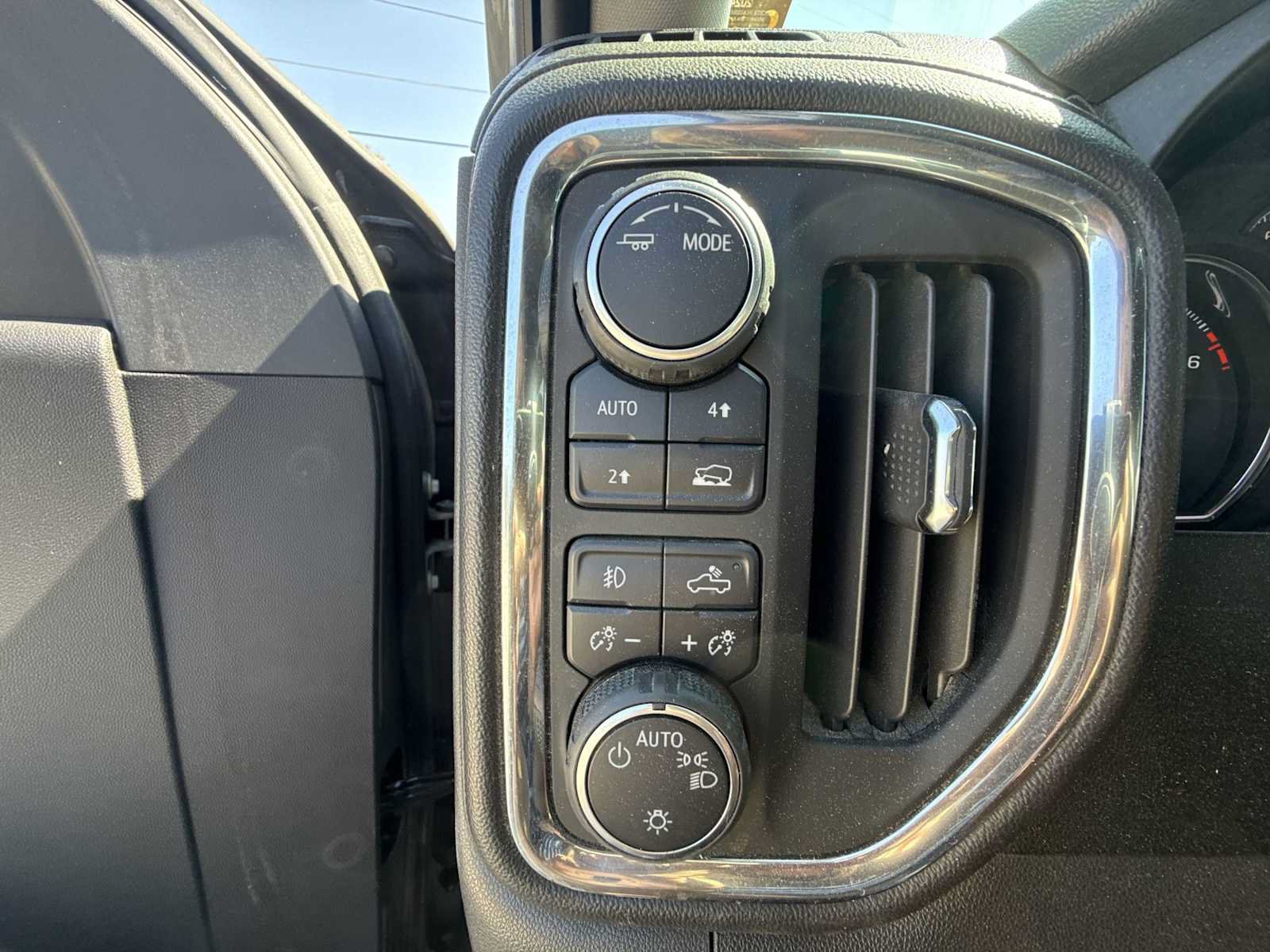 Certified 2020 Chevrolet Silverado 1500 RST w/ All-Star Edition AWD/4WD image 17
