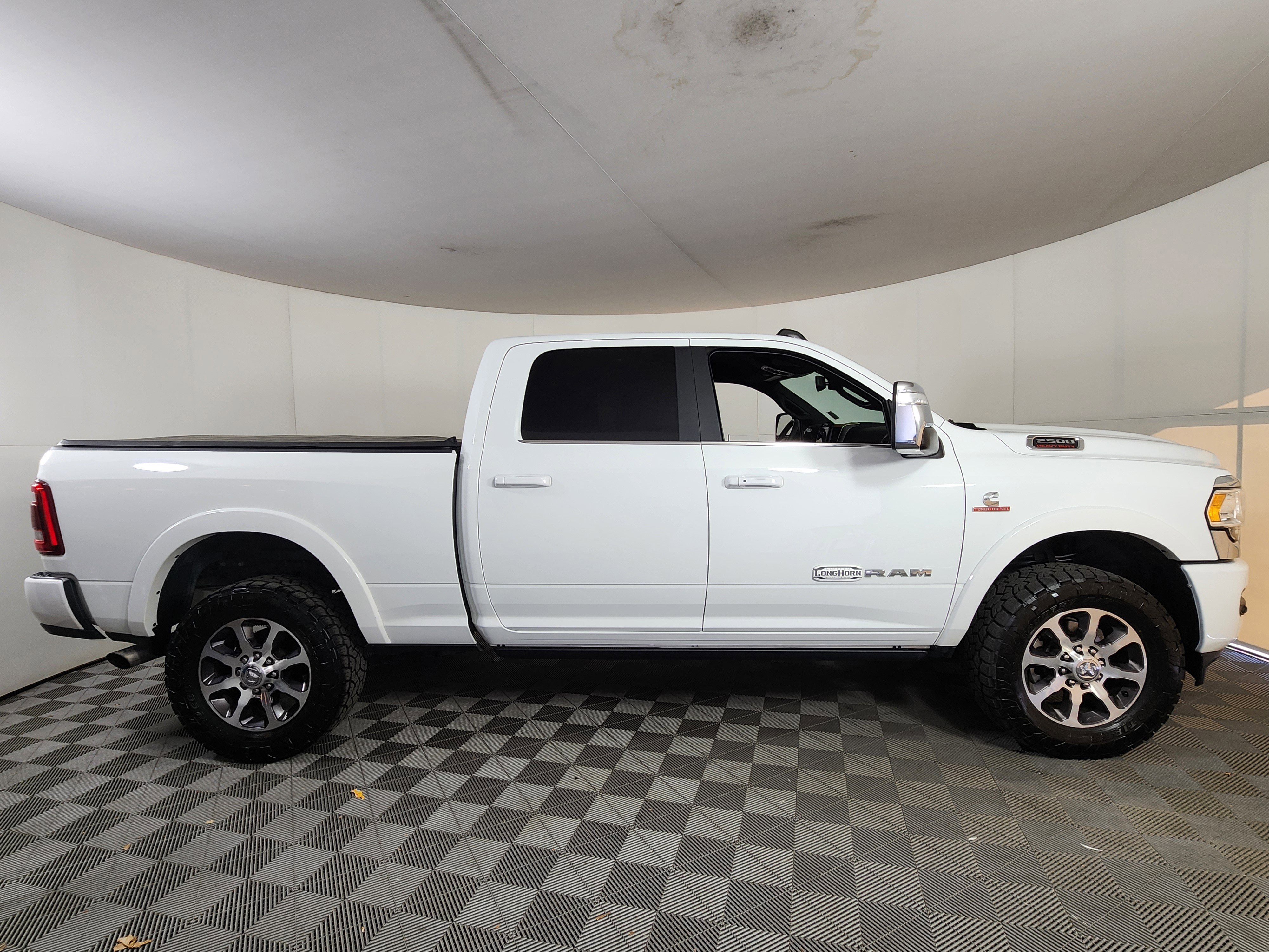 Used 2024 RAM 2500 Limited image 8