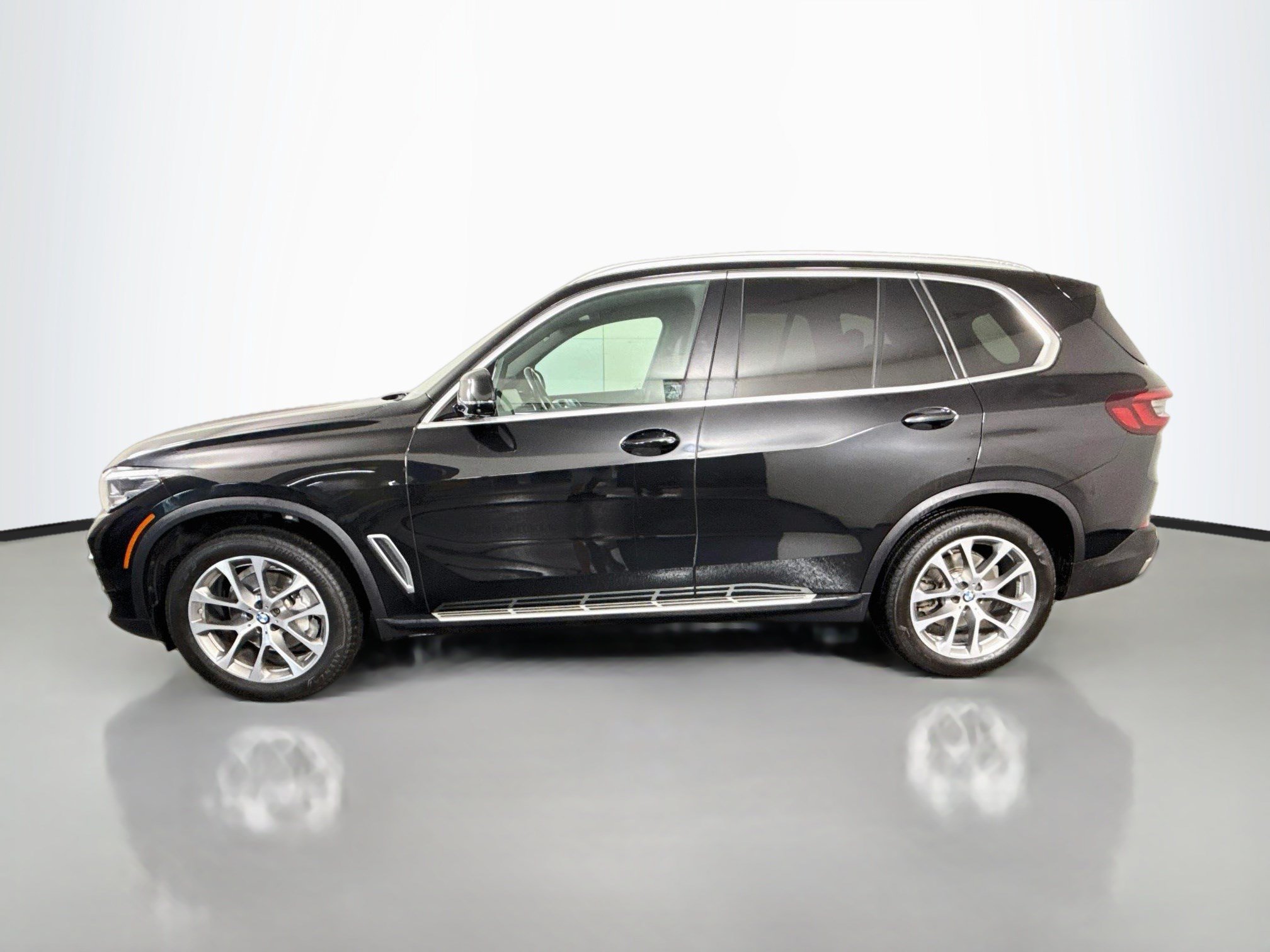 Used 2021 BMW X5 xDrive40i w/ Premium Package AWD/4WD image 6