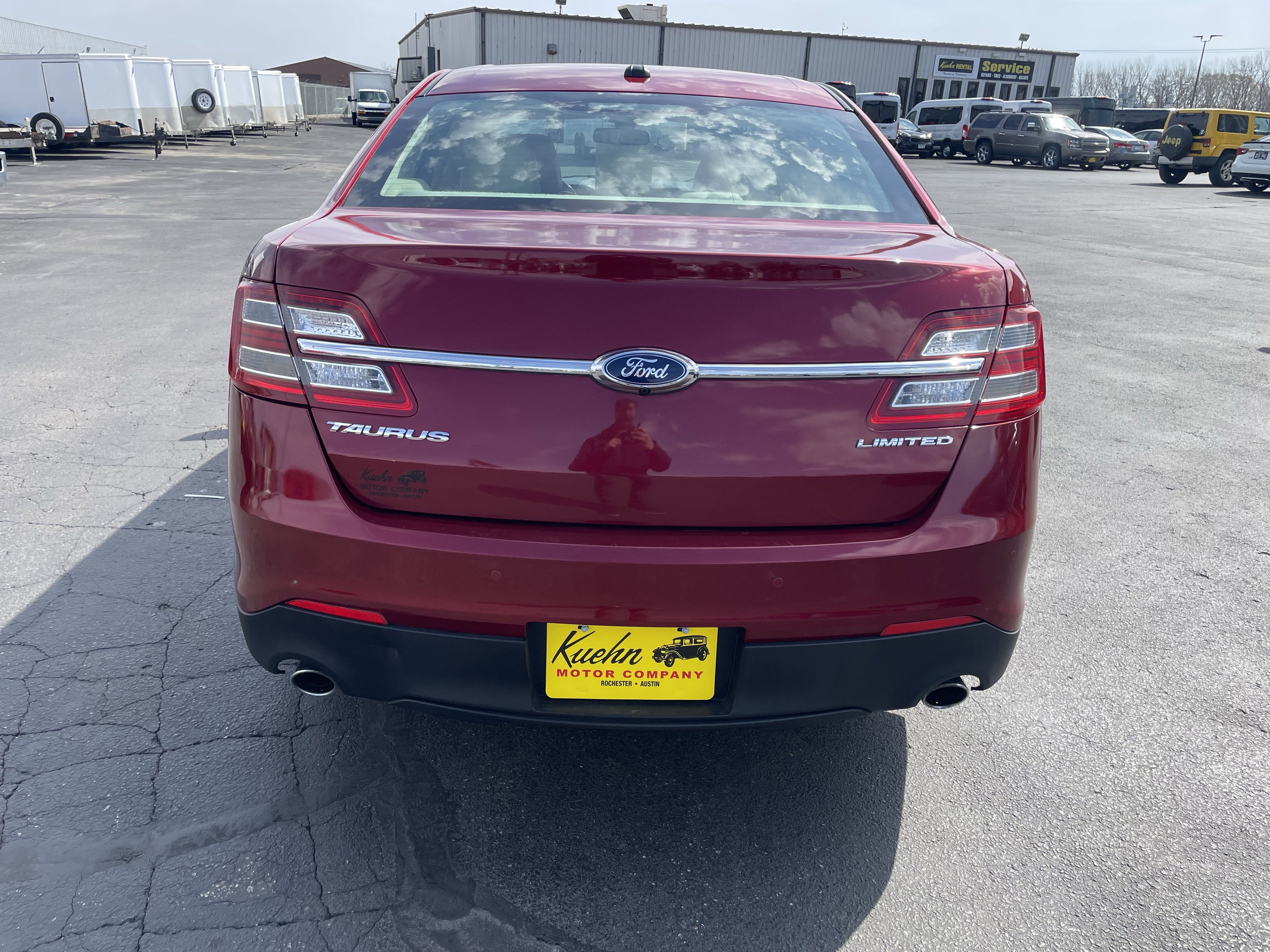 Used 2013 Ford Taurus Limited FWD image 25