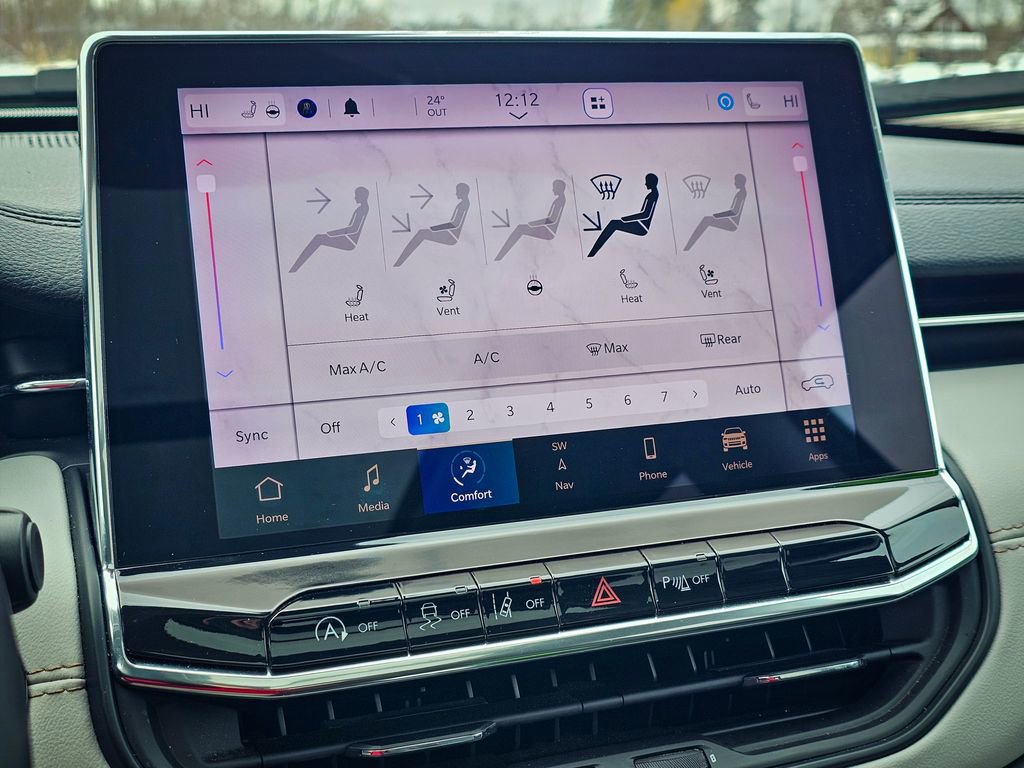 Certified 2022 Jeep Compass Limited w/ Elite Group image 25