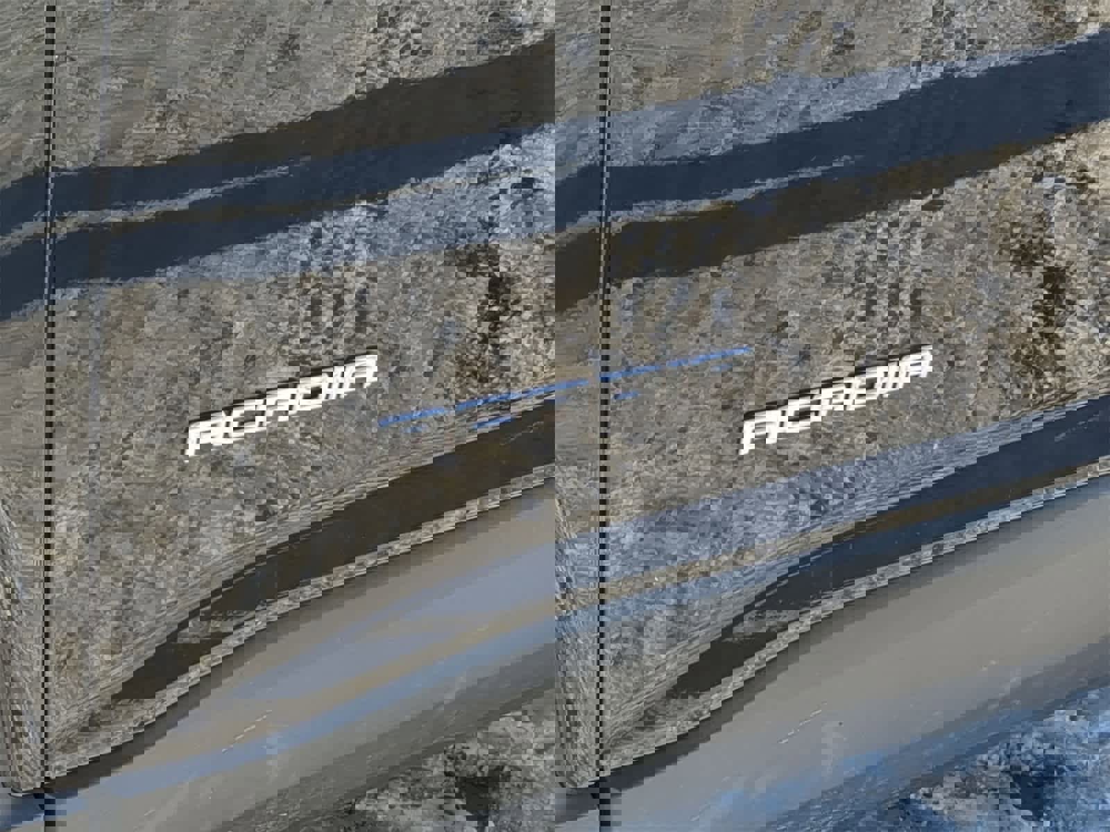 Used 2018 GMC Acadia SLT image 20