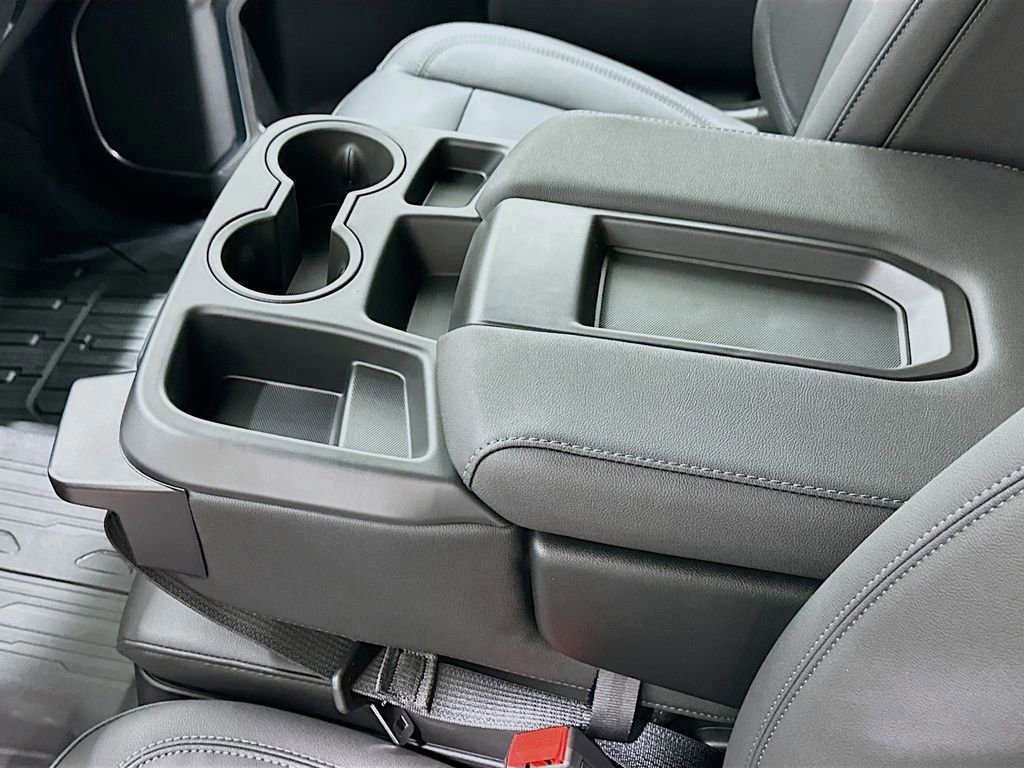 New 2026 GMC Sierra 3500 SLT image 17