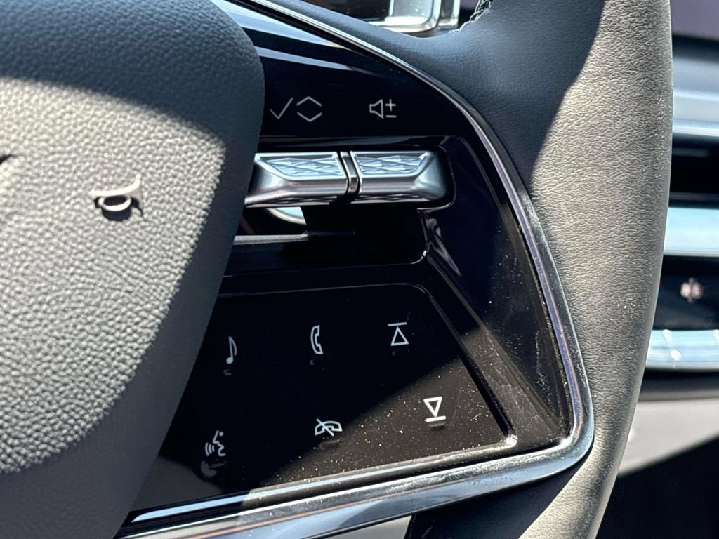 New 2026 Cadillac Lyriq Luxury AWD/4WD image 26