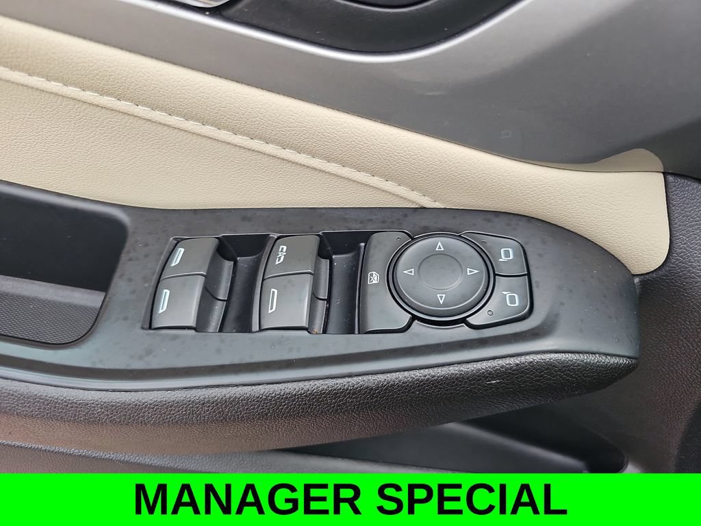 Used 2023 Chevrolet Traverse LT w/ LPO, Cargo Package AWD/4WD image 29