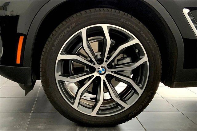 Used 2023 BMW X4 xDrive30i w/ Convenience Package image 9