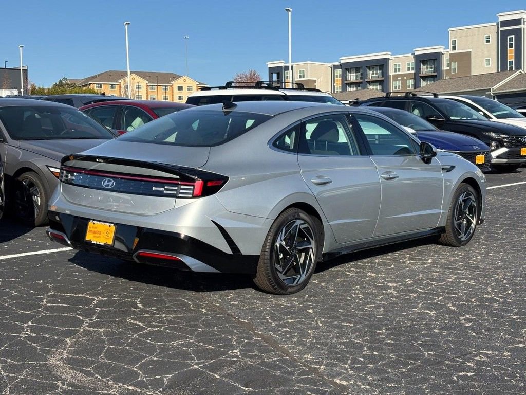 New 2026 Hyundai Sonata SEL FWD image 3