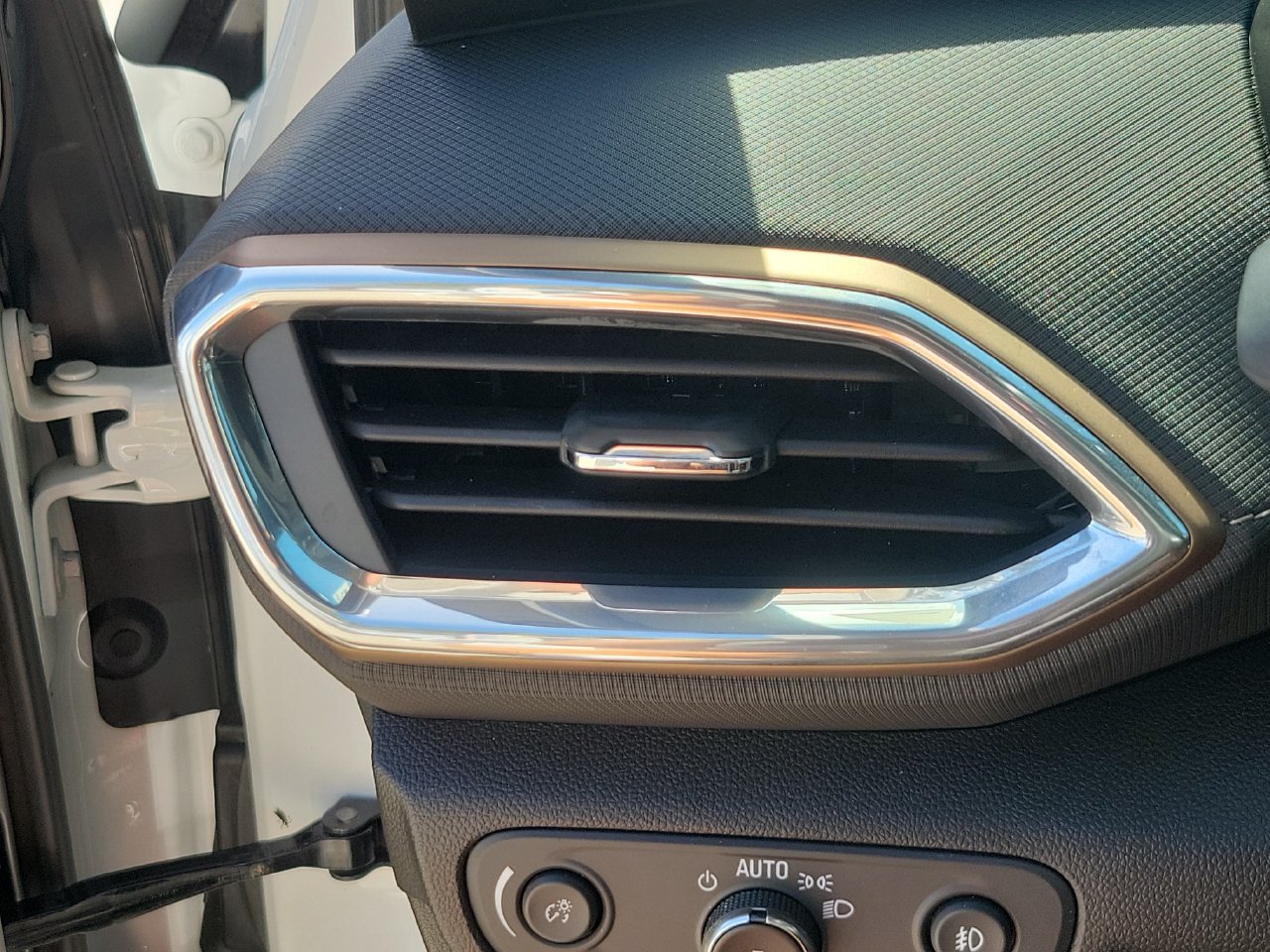 Certified 2023 Chevrolet TrailBlazer ACTIV w/ Convenience Package FWD image 31