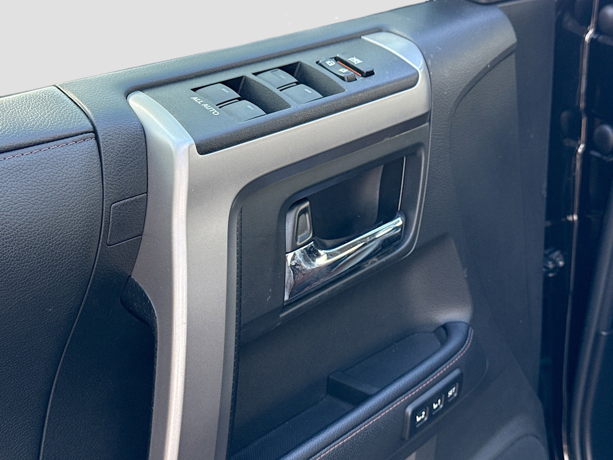 Used 2021 Toyota 4Runner Limited image 21