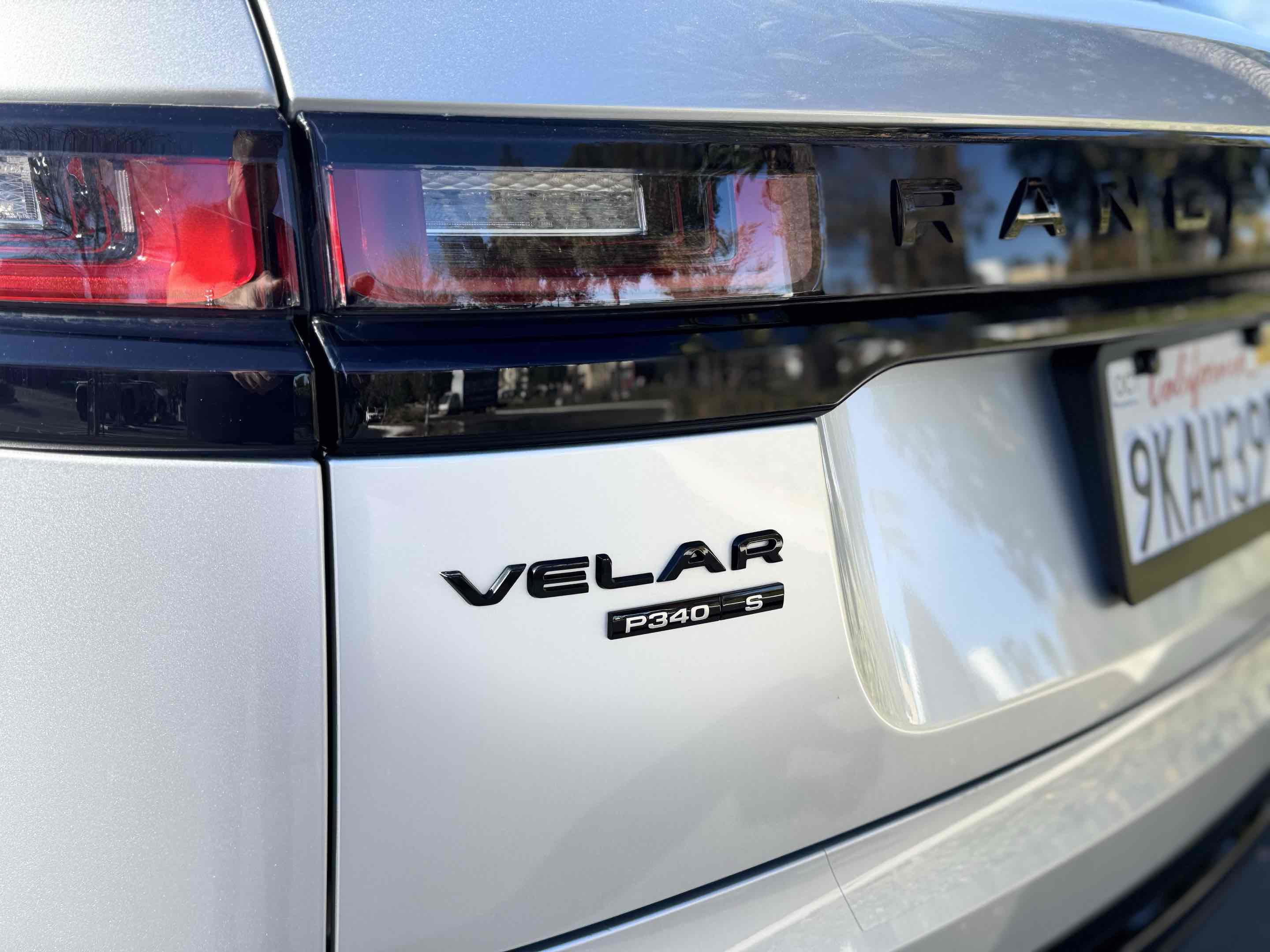 Used 2020 Land Rover Range Rover Velar R-Dynamic S image 9