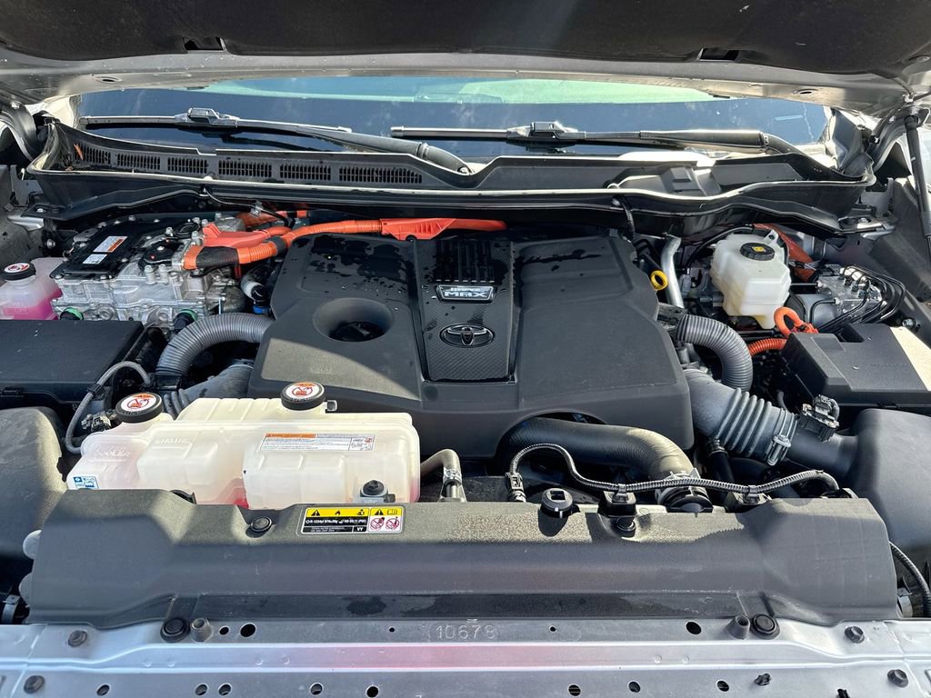 Used 2024 Toyota Sequoia SR5 w/ SR5 Premium Package AWD/4WD image 27