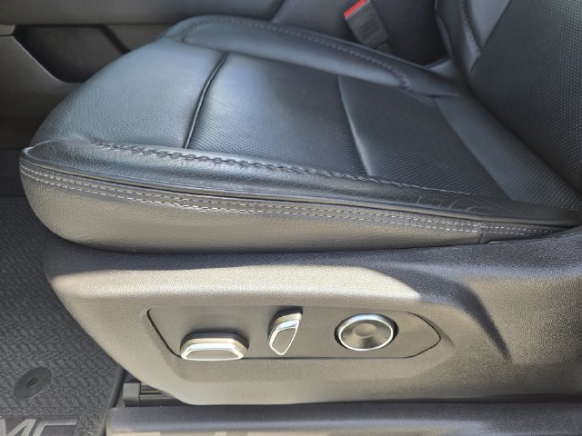 Used 2024 GMC Sierra 3500 Denali w/ Denali Reserve Package AWD/4WD image 26