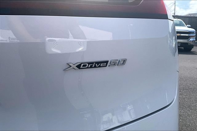Used 2024 BMW iX xDrive50 w/ Premium Package AWD/4WD image 31