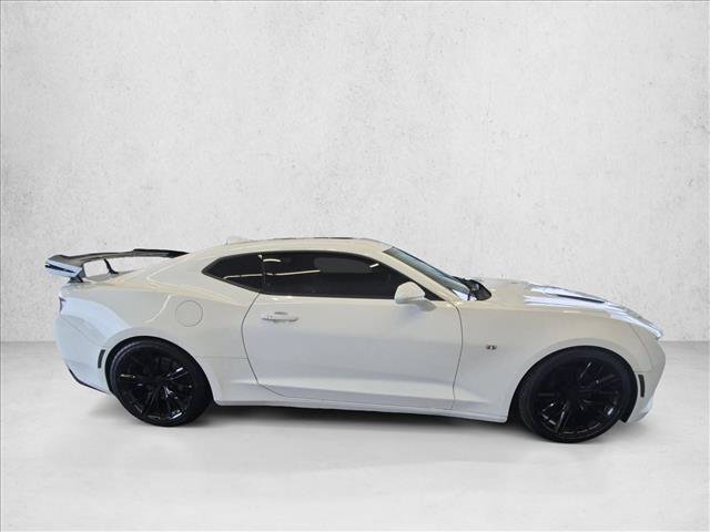 Used 2016 Chevrolet Camaro SS RWD image 4