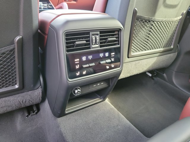 Certified 2025 Porsche Cayenne S AWD/4WD image 18