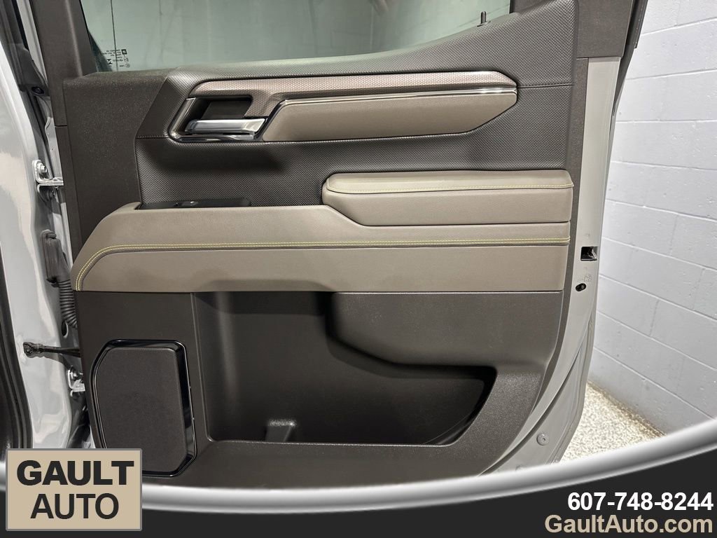 Used 2024 Chevrolet Silverado 1500 ZR2 image 19