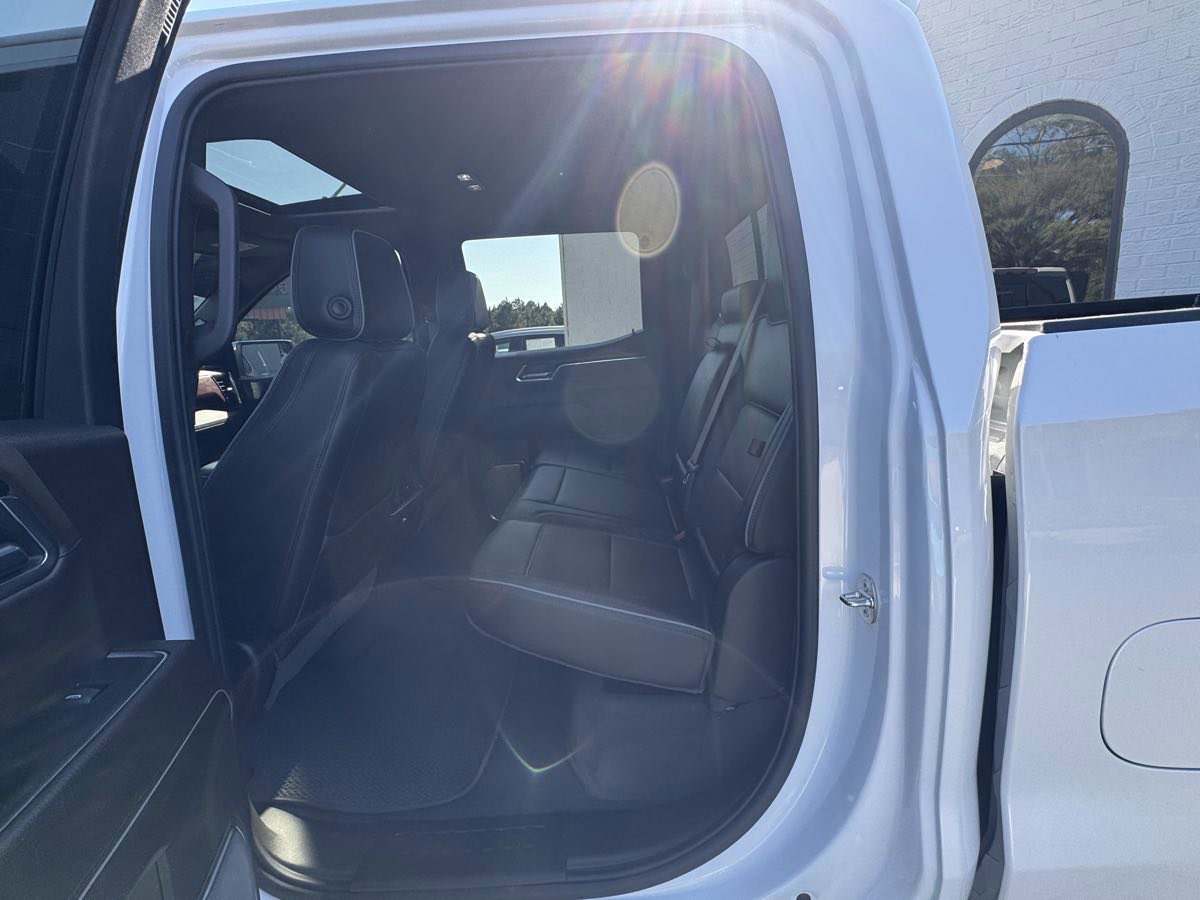 Used 2024 GMC Sierra 1500 Denali w/ Denali Reserve Package image 8