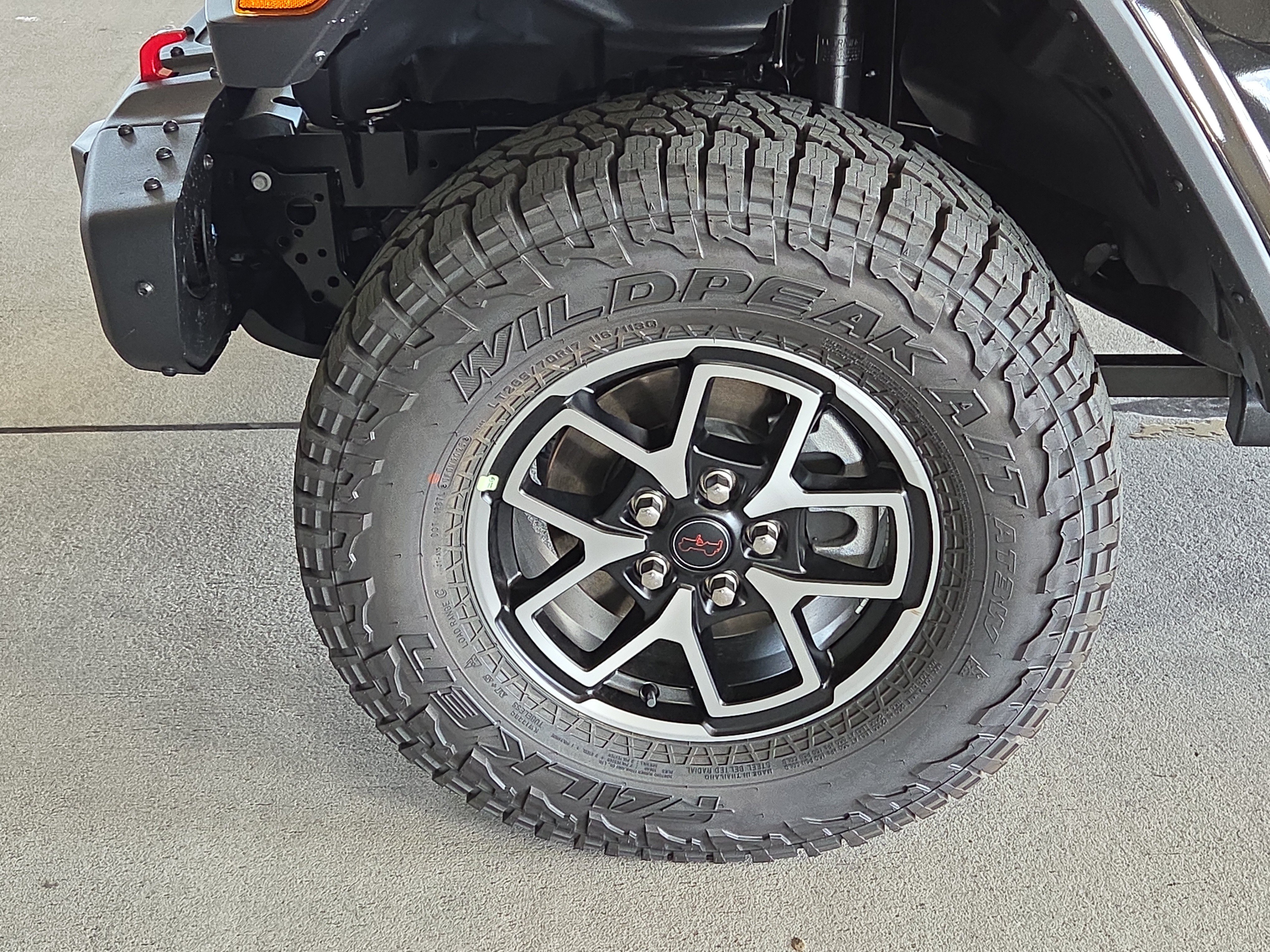 New 2025 Jeep Gladiator Rubicon AWD/4WD image 11