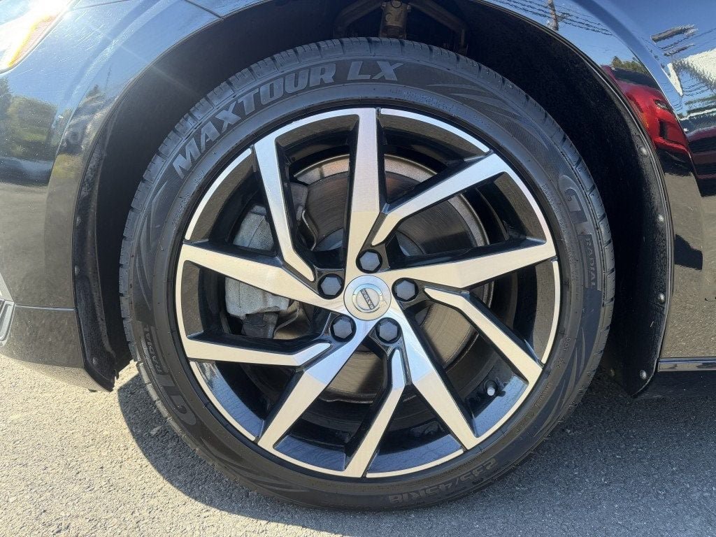 Used 2020 Volvo S60 T6 Momentum AWD/4WD image 8