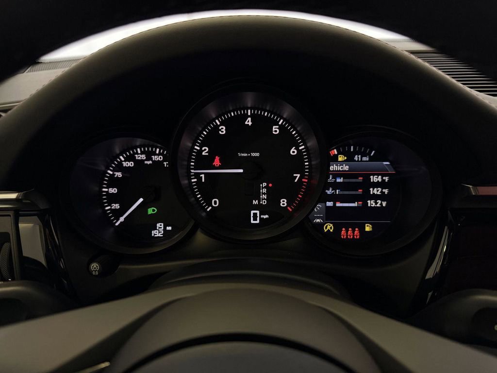New 2026 Porsche Macan AWD/4WD image 21