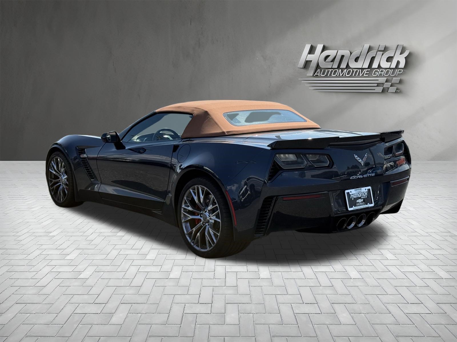 Used 2015 Chevrolet Corvette Z06 w/ 3LZ Preferred Equipment Group RWD image 9