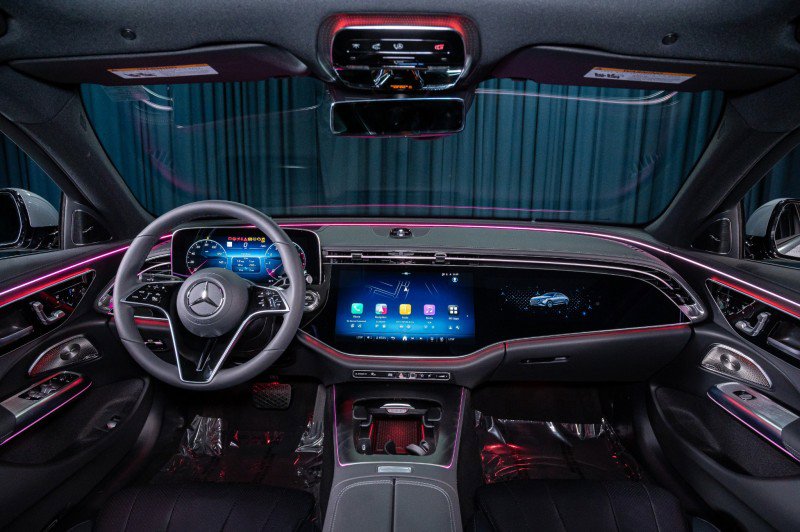 New 2026 Mercedes-Benz E 450 4MATIC Sedan image 14