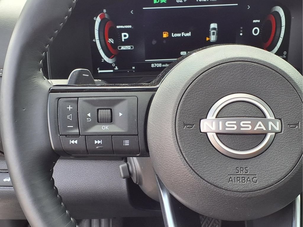 Used 2024 Nissan Pathfinder Platinum w/ Cargo Package AWD/4WD image 5