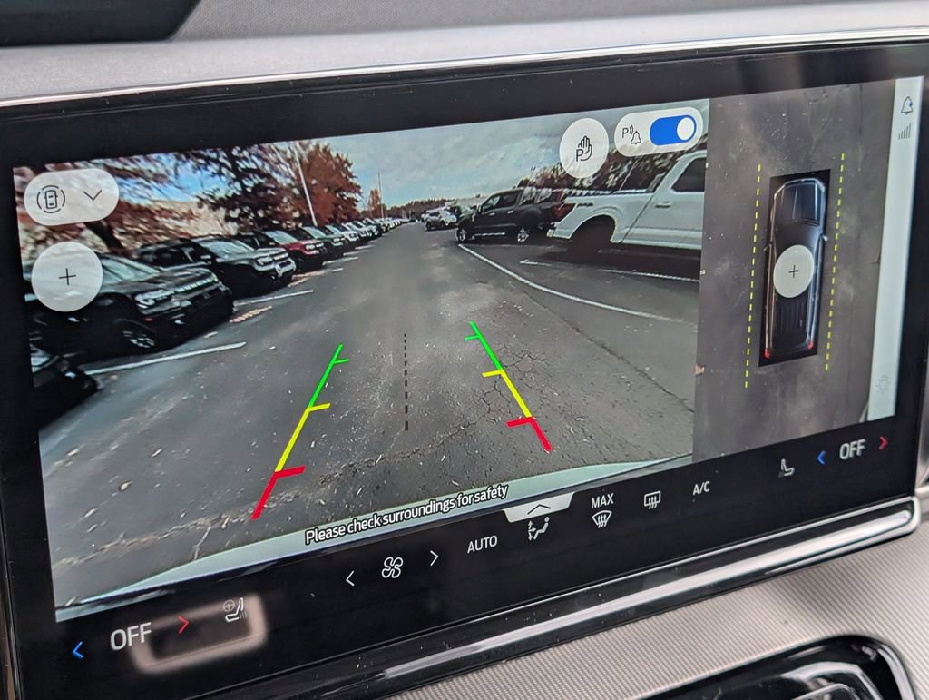 New 2025 Ford Expedition Active image 15