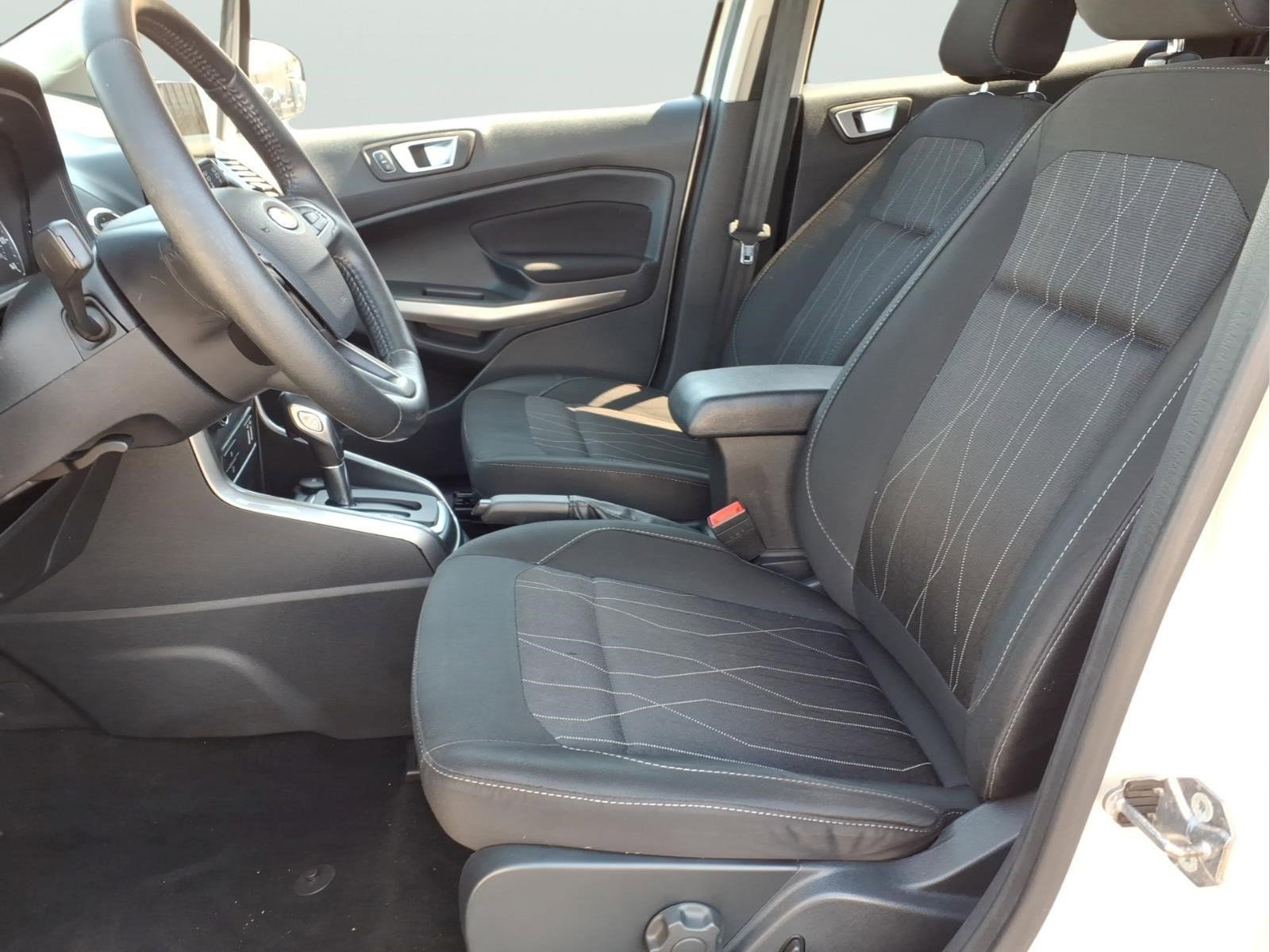 Used 2018 Ford EcoSport SE image 14