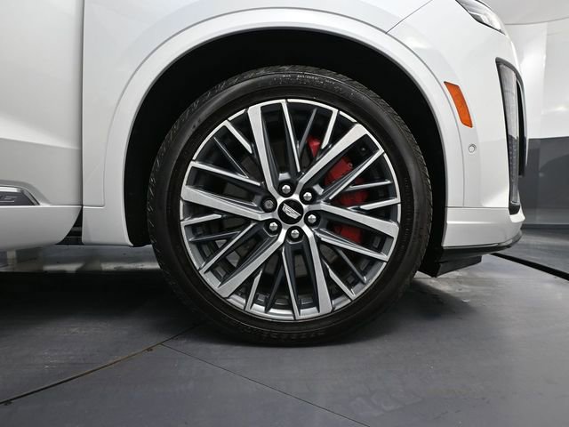 Used 2024 Cadillac XT6 Sport w/ Platinum Package image 17