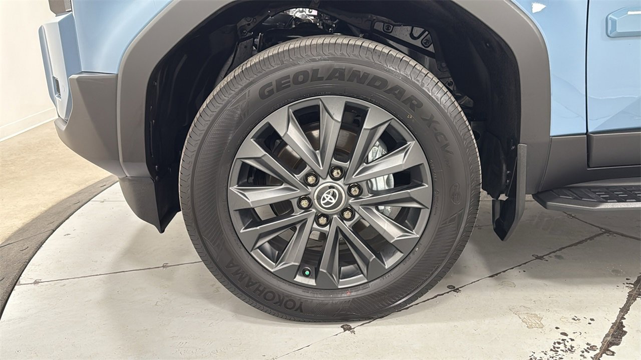 Used 2025 Toyota Land Cruiser image 24