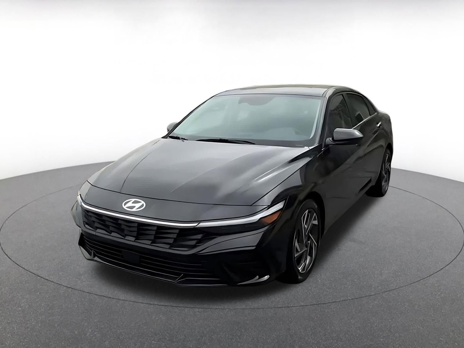 Used 2025 Hyundai Elantra SEL image 8