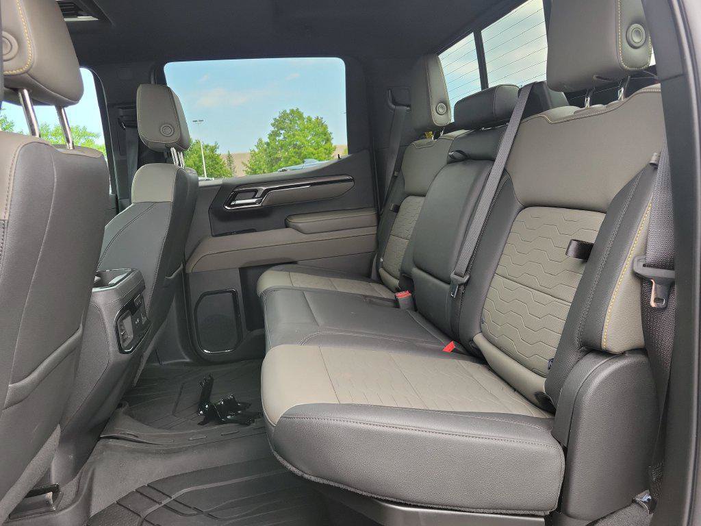 Certified 2023 Chevrolet Silverado 1500 ZR2 w/ Technology Package AWD/4WD image 25