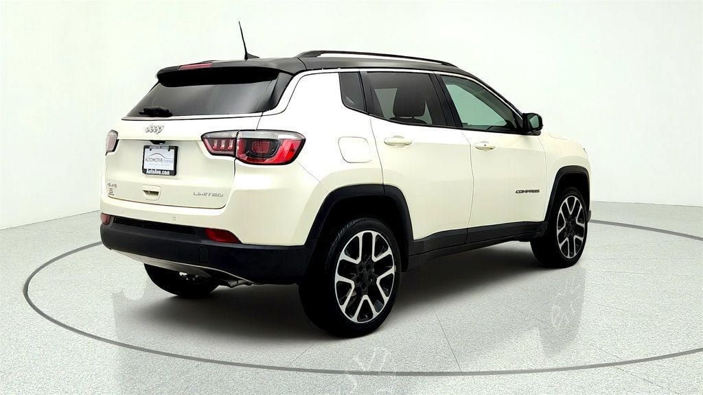Used 2018 Jeep Compass Limited w/ Navigation Group AWD/4WD image 5
