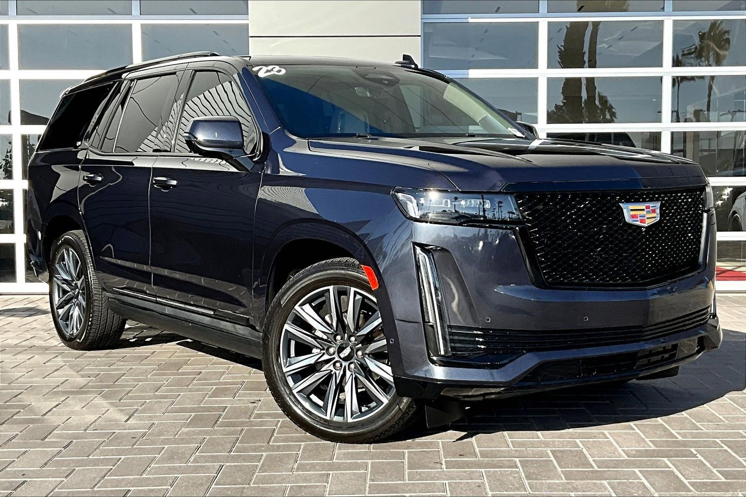 Used 2023 Cadillac Escalade Sport Platinum AWD/4WD image 3