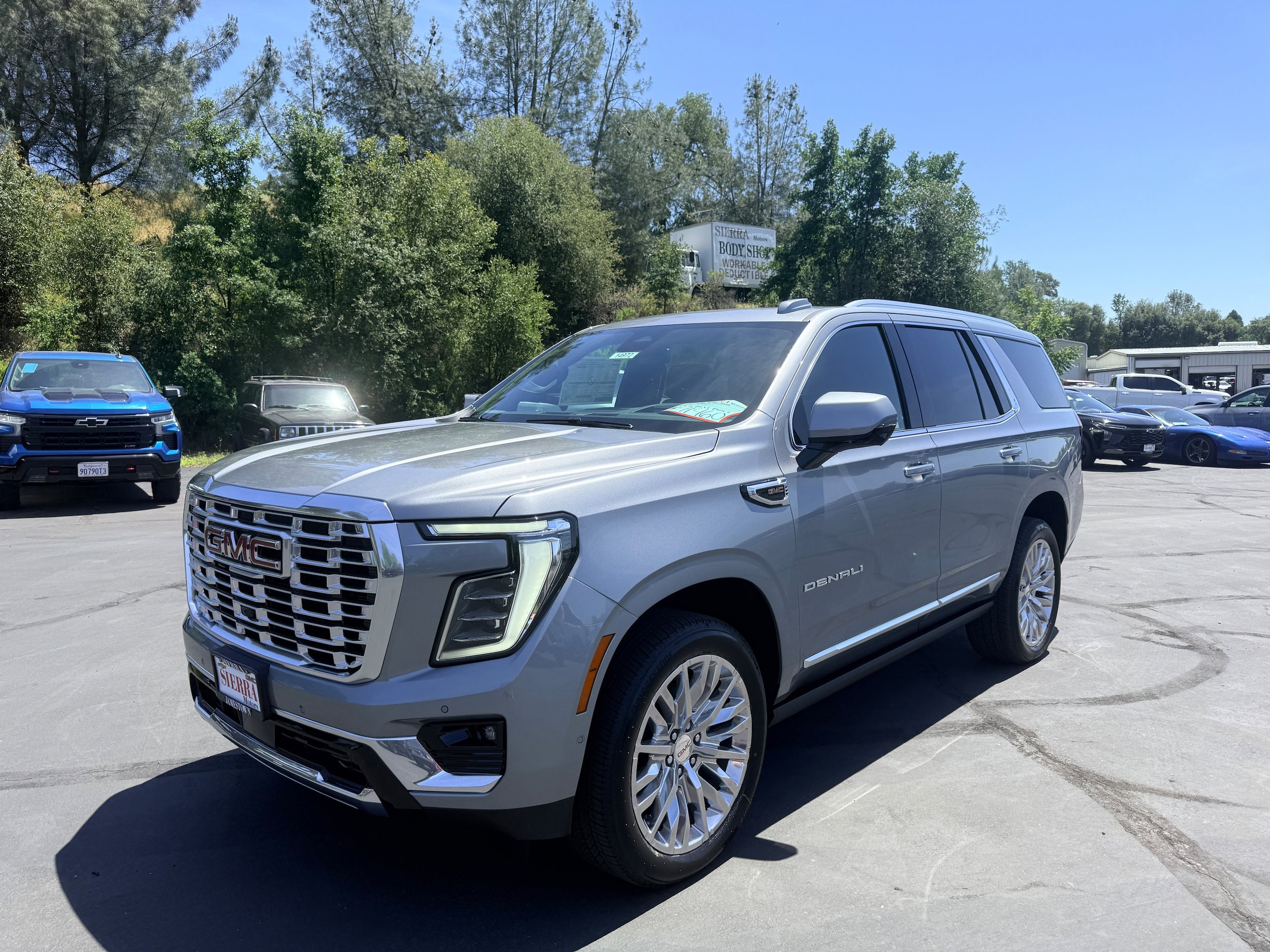New 2026 GMC Yukon Denali w/ Sun & Power Step Package