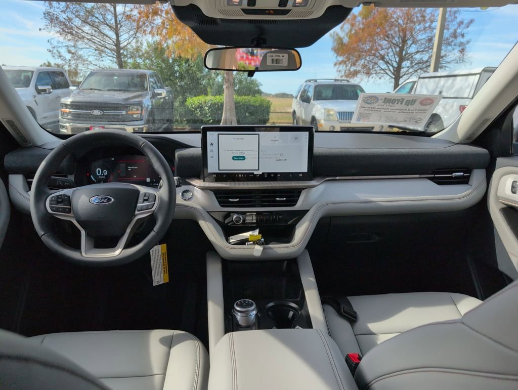 New 2026 Ford Explorer Active w/ Active Comfort Package image 7