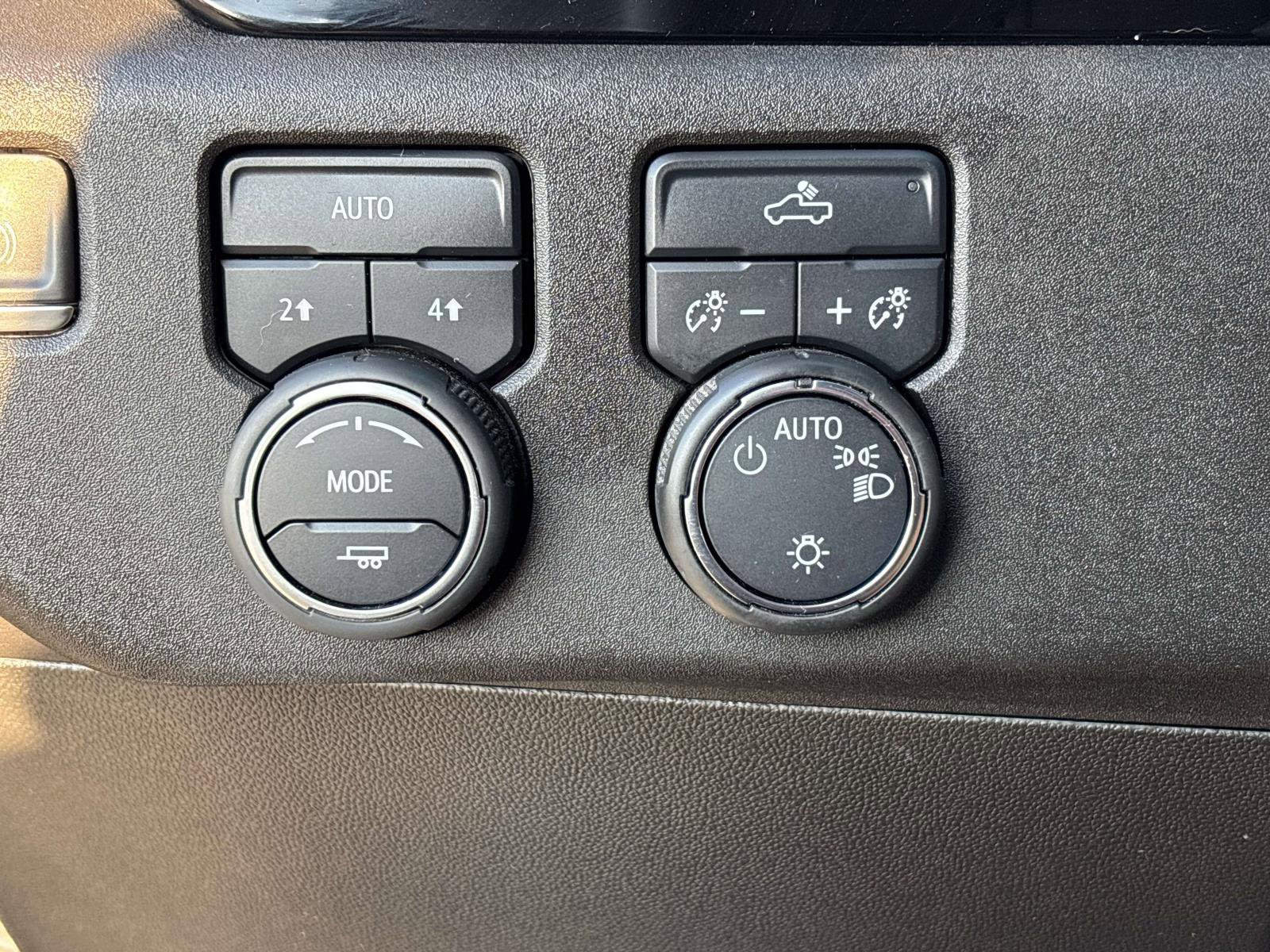 Used 2023 Chevrolet Silverado 1500 LT image 13