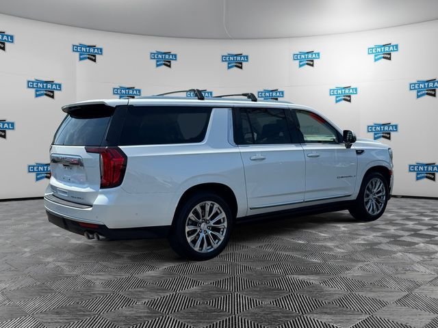 Used 2024 GMC Yukon XL Denali w/ Denali Reserve Package AWD/4WD image 5