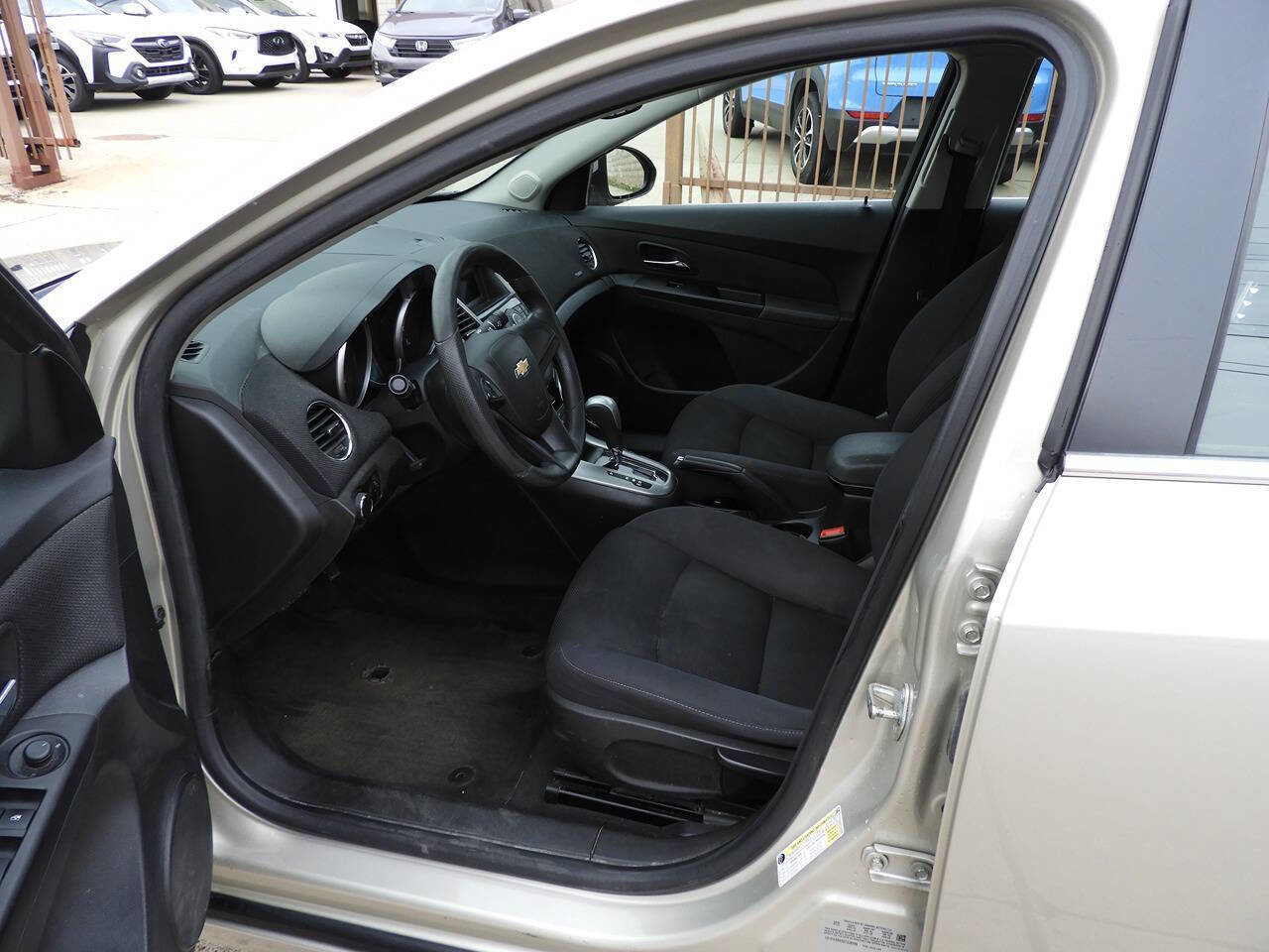 Used 2013 Chevrolet Cruze LT FWD image 16