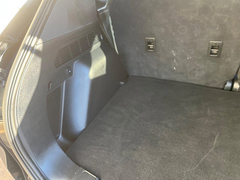 Used 2022 Ford Escape SE image 18