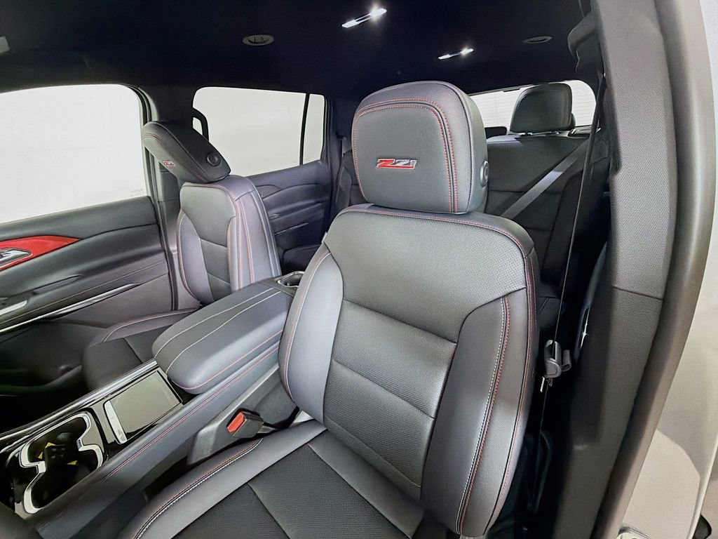 New 2026 Chevrolet Traverse Z71 w/ Enhanced Driving Package AWD/4WD image 11