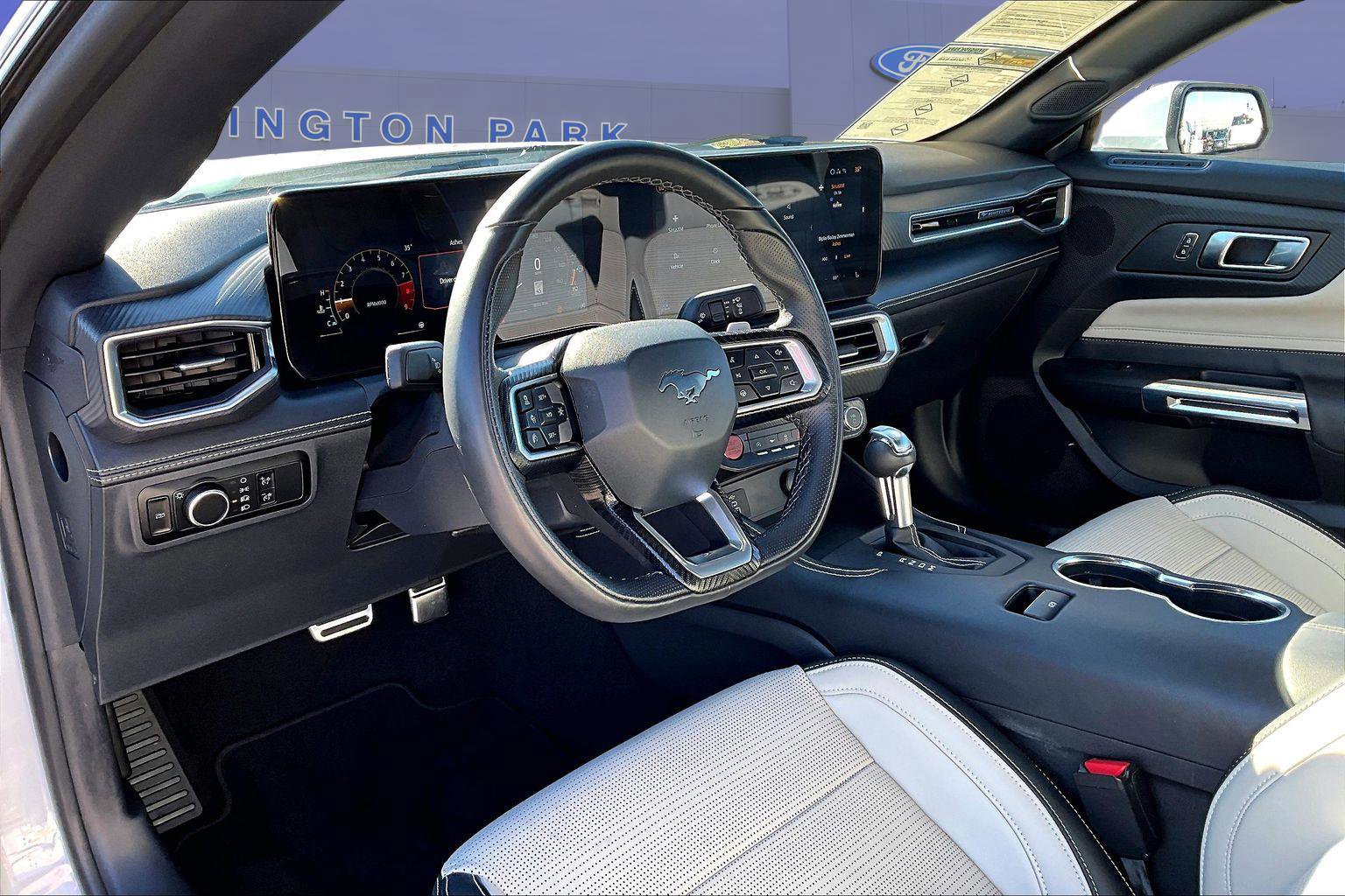 Used 2025 Ford Mustang GT Premium image 16